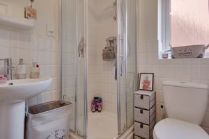 Bedroom One (En-Suite)- click for photo gallery